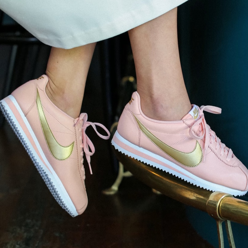 Nike classic Cortez tennis shoes in Arctic Orange and Metallic Gold US 7.5